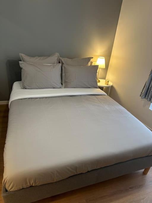 Appartamento Appt Renove Proche Montmartre Gare Du Nord Et Est Parigi Esterno foto
