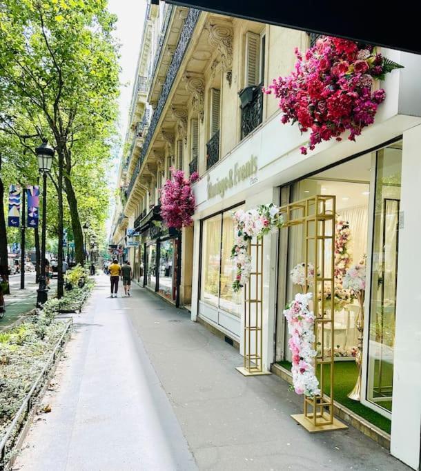 Appartamento Appt Renove Proche Montmartre Gare Du Nord Et Est Parigi Esterno foto